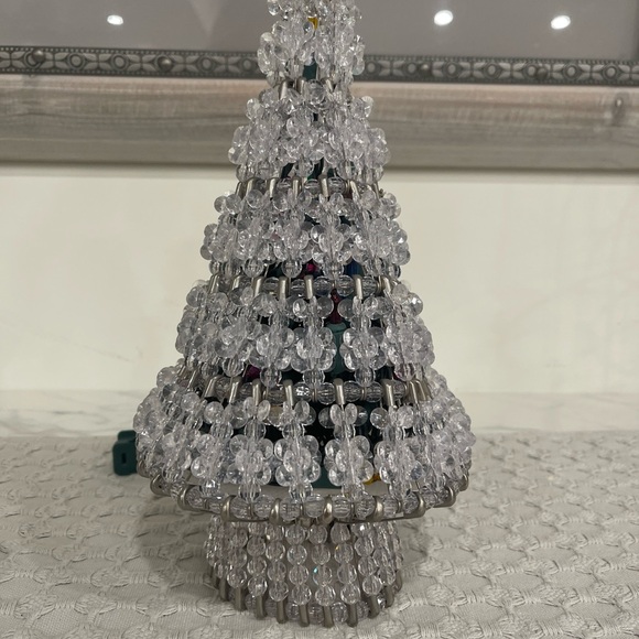 Vntg Handcrafted Clear Beaded Safety Pin/Light Up Christmas Tree 11” Color Light - Picture 4 of 9